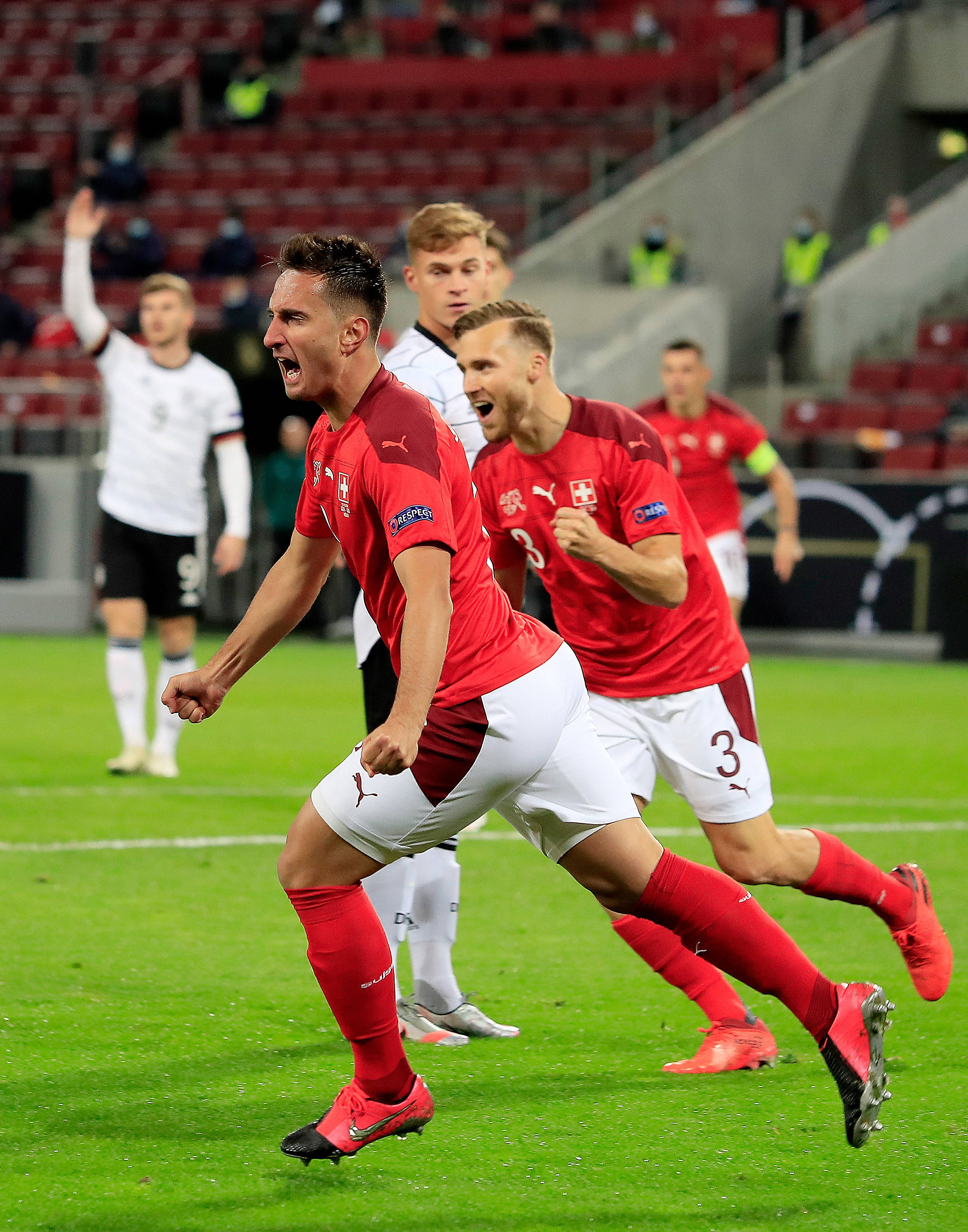 关于德国战平瑞士,哈维特创造机会的信息 关于德国战平瑞士,哈维特创造机会的信息