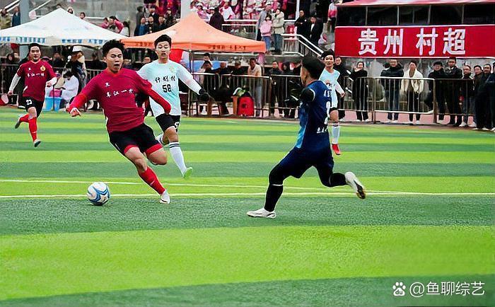 足球赛事上再次掀起激烈角逐 足球赛事上再次掀起激烈角逐