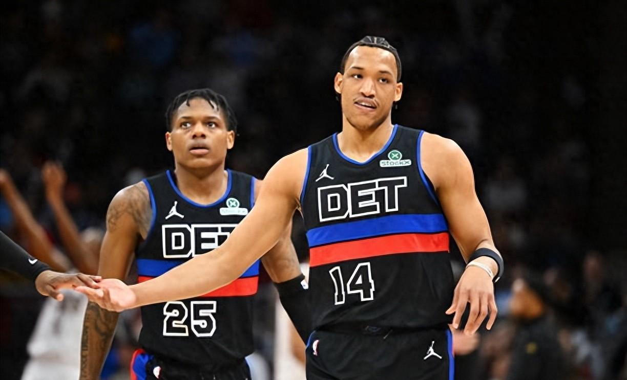 爵士客场力克黄蜂,继续领跑西部联盟的简单介绍 爵士客场力克黄蜂,继续领跑西部联盟的简单介绍