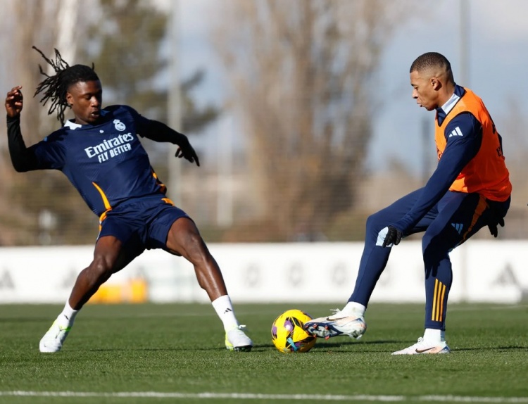 九游体育平台-皇家马德里门神欲挑战瓦伦西亚传奇的简单介绍