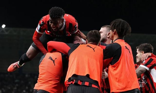 瓦伦西亚客场逆转,豪取三分 瓦伦西亚客场逆转,豪取三分