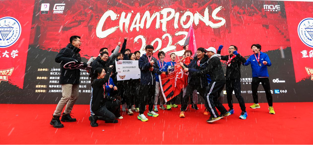 关于火爆的对决,球员们以热血拼搏谱写传奇的信息 关于火爆的对决,球员们以热血拼搏谱写传奇的信息