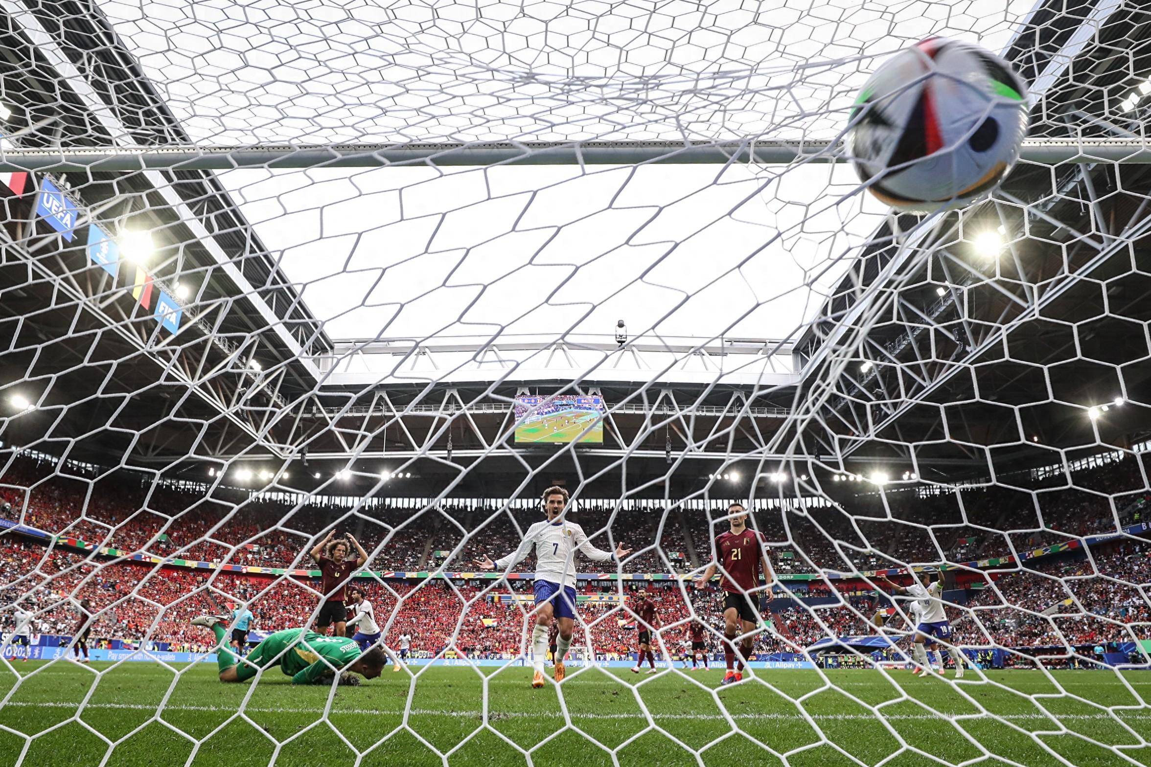 九游体育入口-法国队闯入欧锦赛决赛，受到瞩目