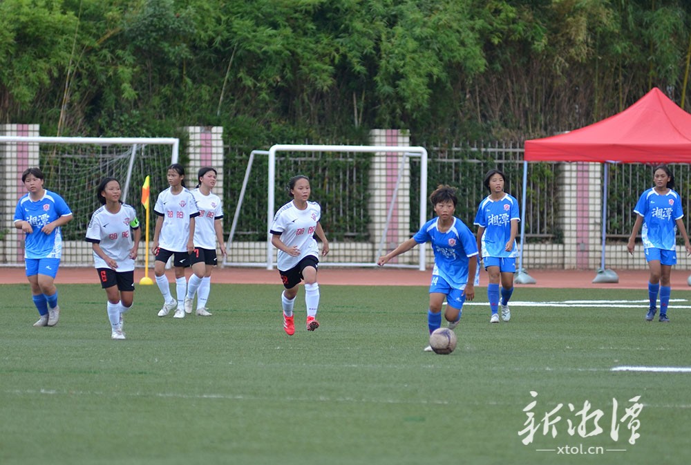 九游体育app-青少年足球锦标赛精英云集，新星崭露头角的简单介绍