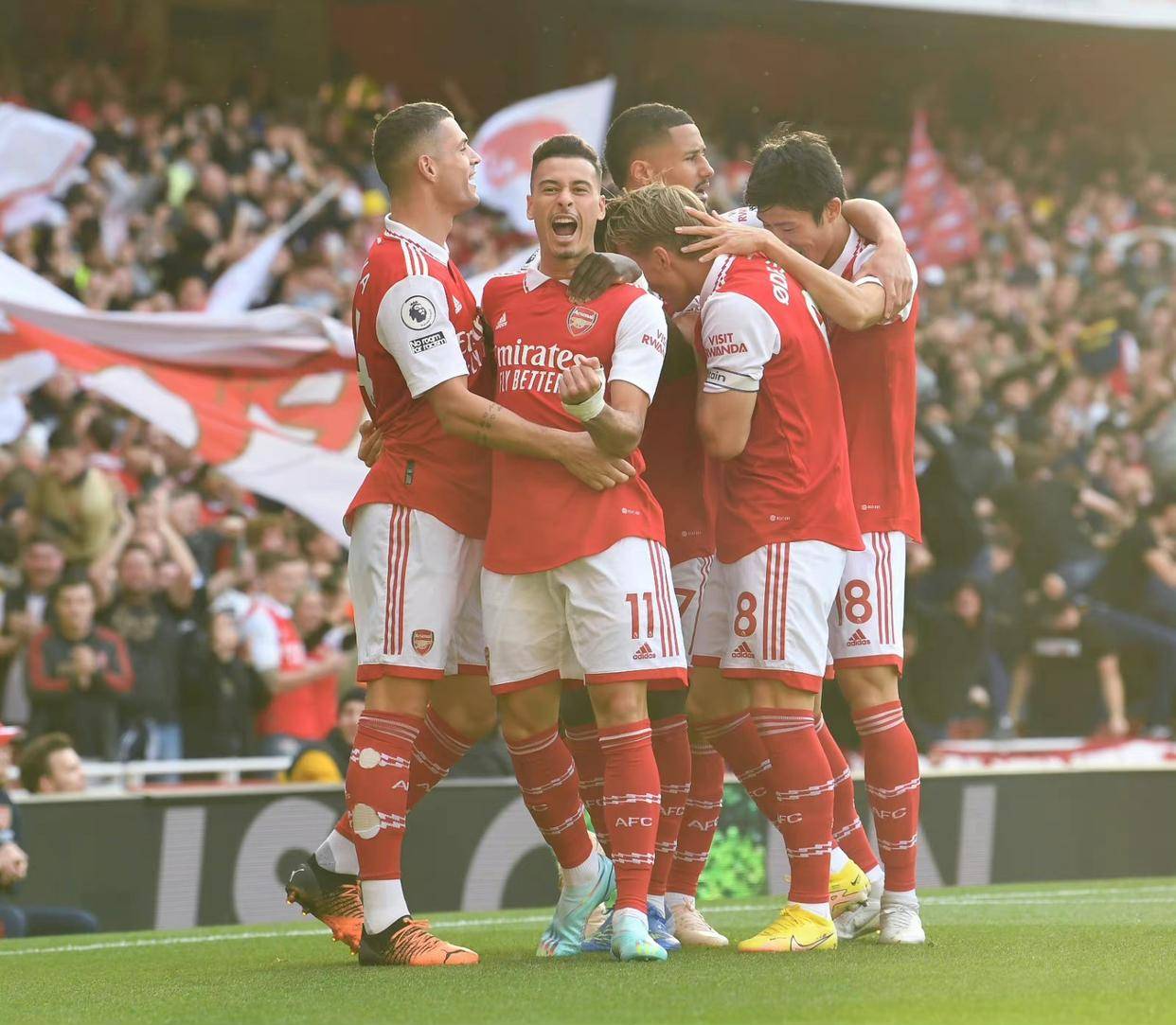 阿森纳球员在争夺联赛冠军中领先 阿森纳球员在争夺联赛冠军中领先