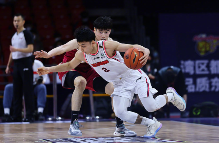 广东队遭遇背水一战,不敌四川队遗憾失利 广东队遭遇背水一战,不敌四川队遗憾失利