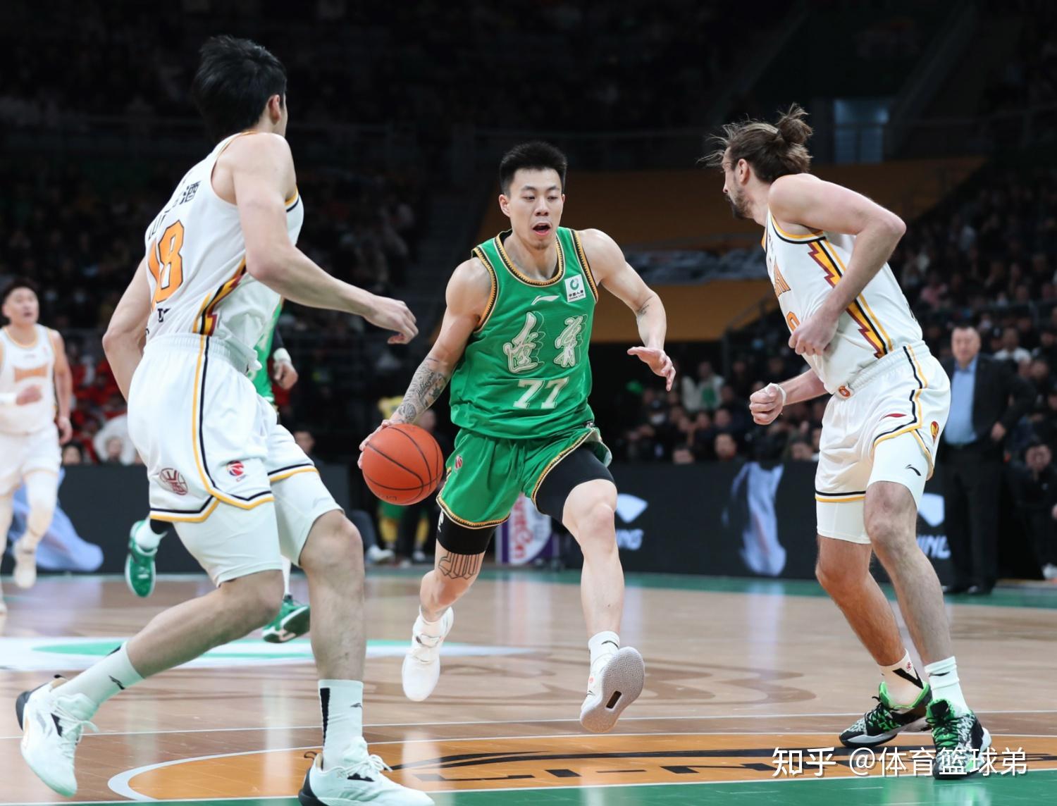 九游体育官网-关于控卫锋线双核发挥出色，联手帮球队取胜的信息